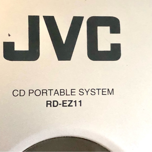 JVC Portable CD AM/FM Radio RD-ZE12 - Picture 2 of 10